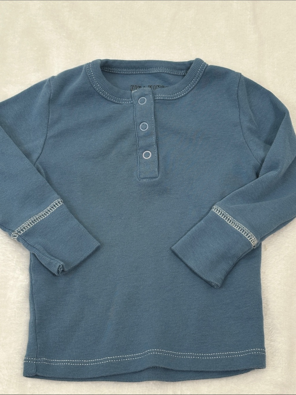 🍓 Fin & Vince Henley Shirt